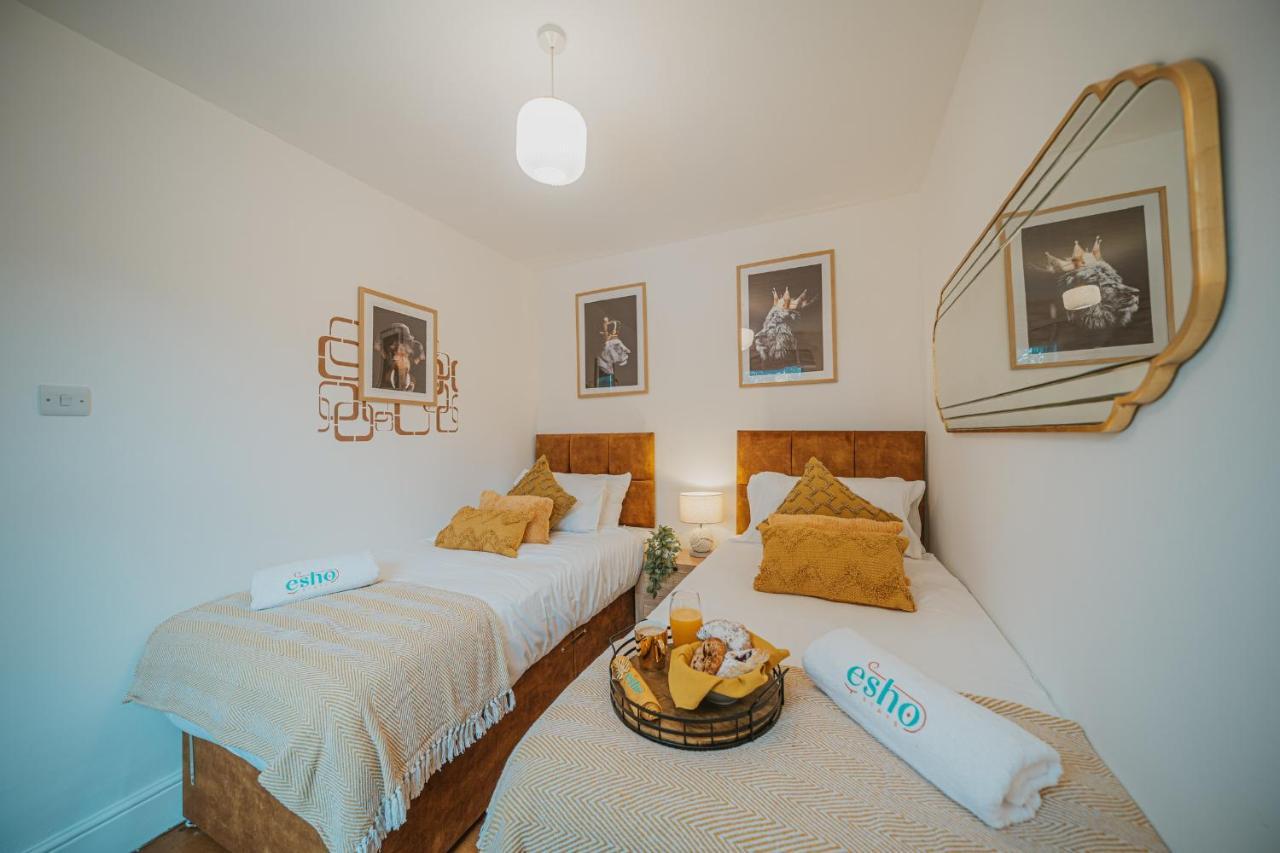 Cotswolds- Homely 2 Bed House With Garden, Wifi - Esho Stays Cirencester Exterior photo